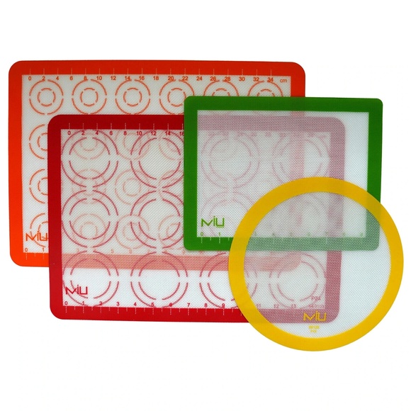 MIU Other - MIU Silicone Baking Mat Set of 4 Baking Sheet Silicone Mat Microwave Oven NEW